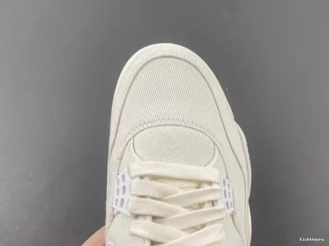 Kick Theory Levi's AO2571-100 4 'White' Air Jordan x 0615